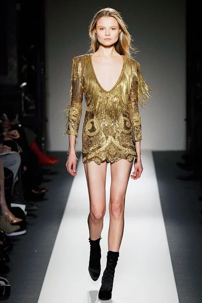 Look 25